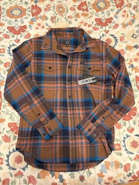 Men’s Dark Seas flannel NWT